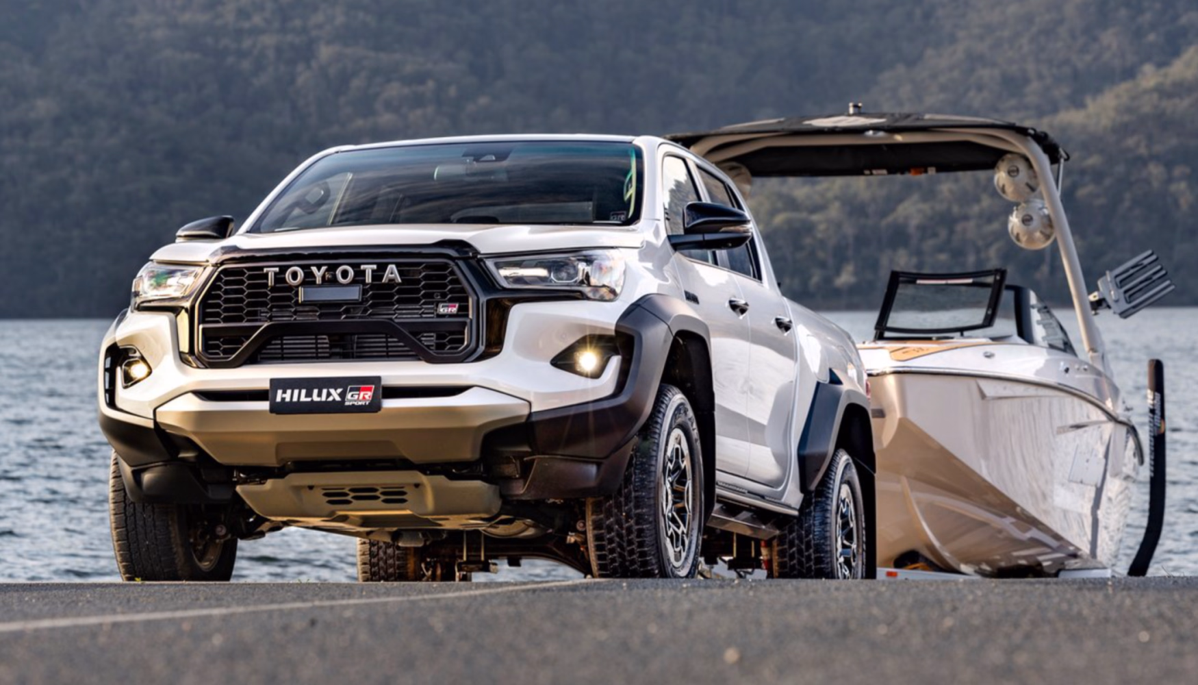 Toyota Hilux vs Isuzu D-Max: Which Pickup Is Right for You?
